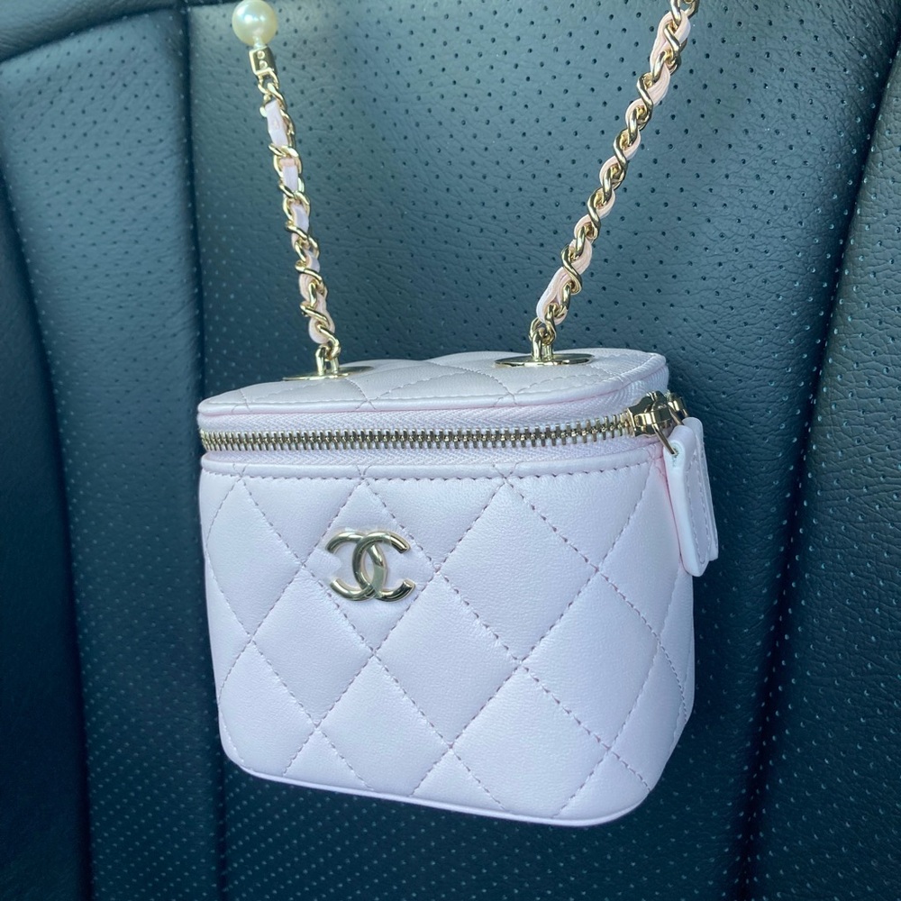 SOLD Chanel Mini Vanity Light Pink - Picture 1 of 2